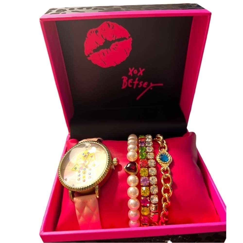 Betsy Johnson hamsa hand watch and bracelets. New in box - Picture 2 of 8